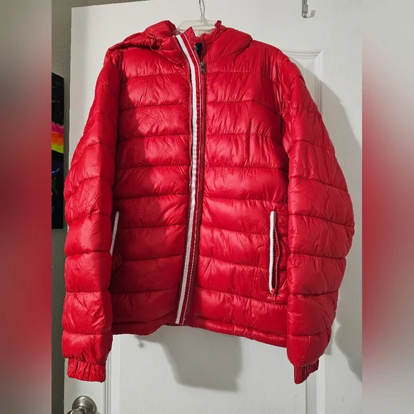 Waldorf Red Quilted Jacket Size Medium Brand New - Picture 2 of 5